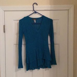 Am selling this beautiful sweater❤️❤️❤️❤️😃